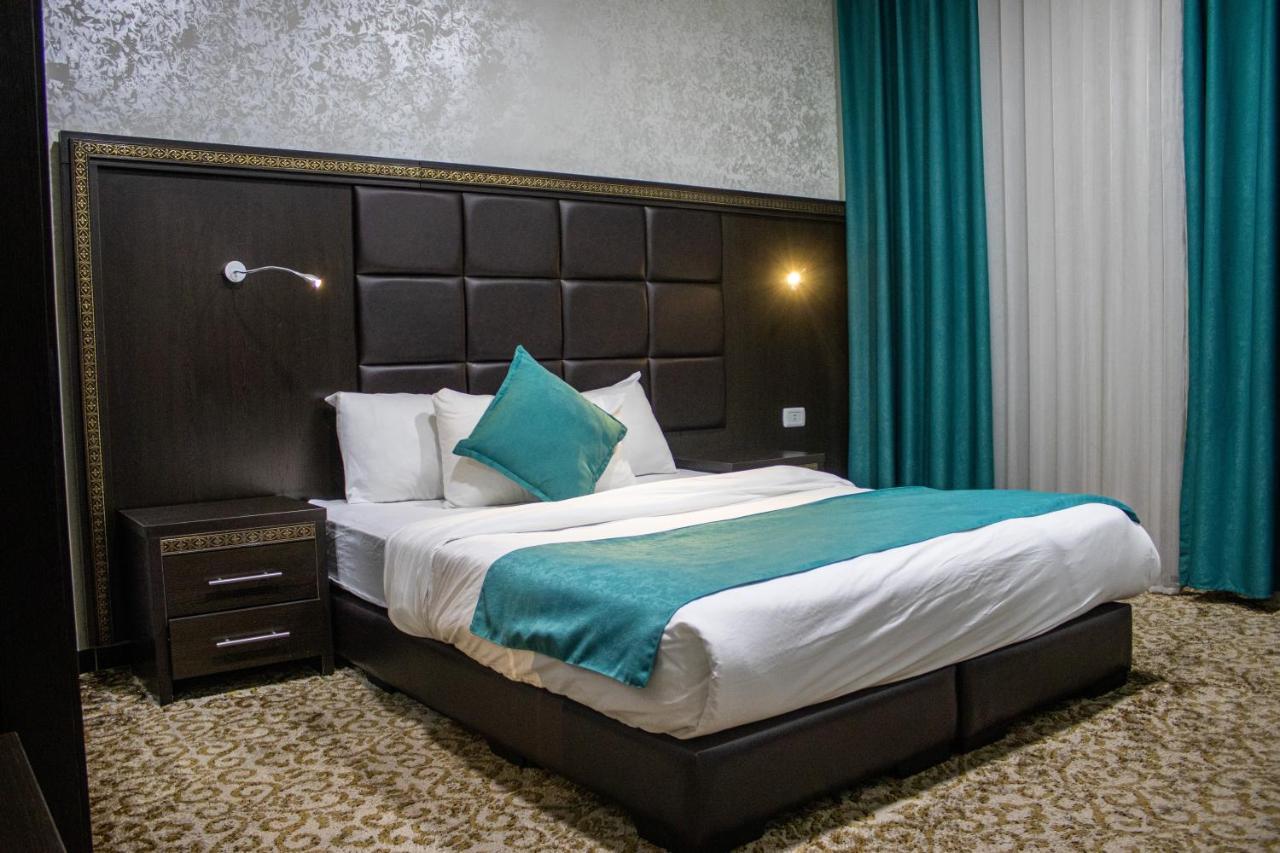 The Castle Hotel Amman Buitenkant foto